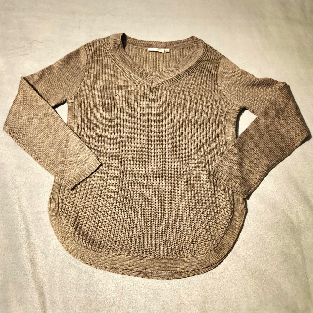 RD Style Women M Taupe V Neck Shaker Knit Sweater High Low Hem Long Sleeve